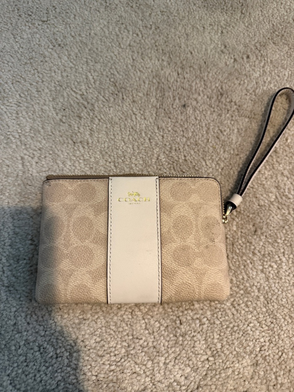 Coach wristlet wallet beige
